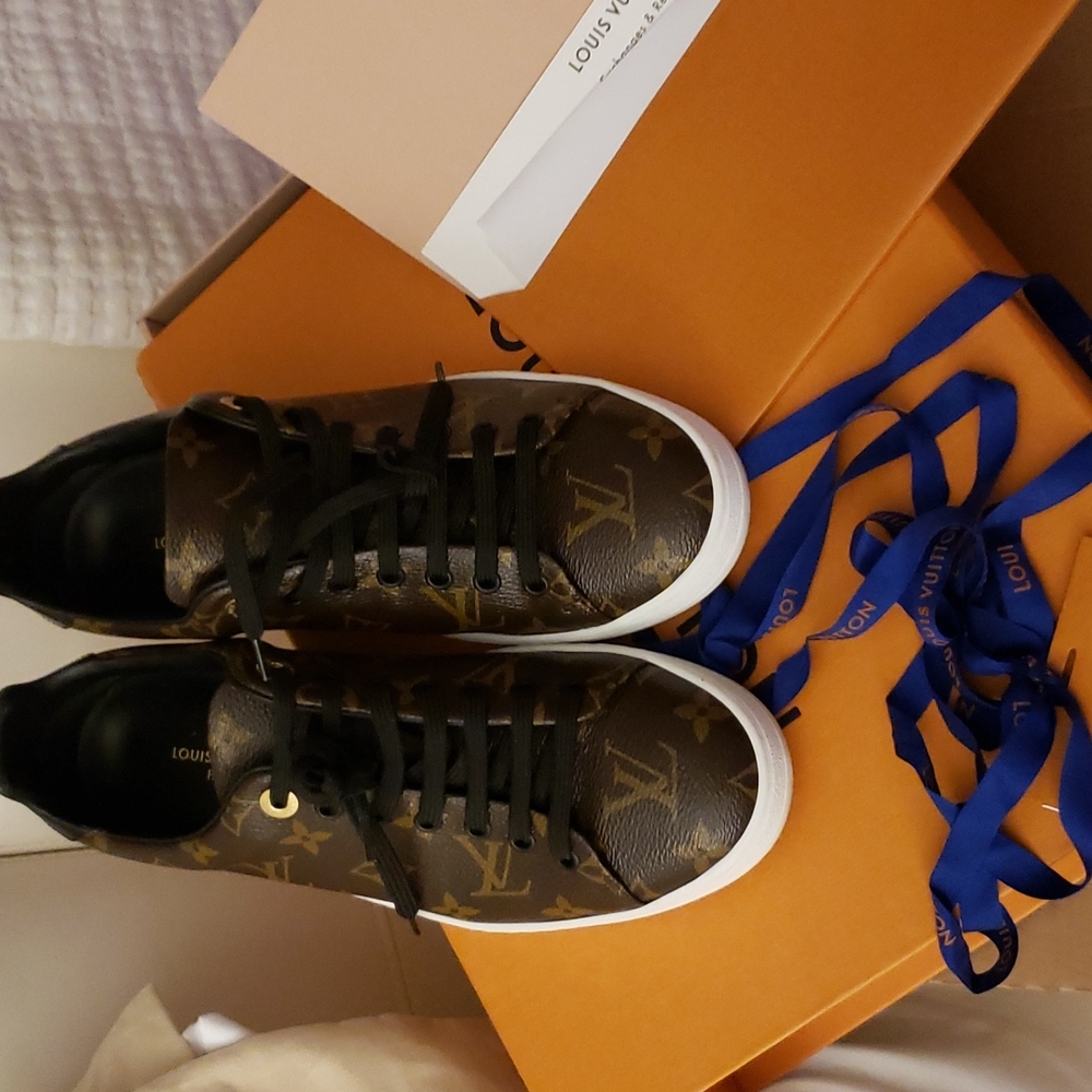 BNIB LOUIS VUITTON FRONT ROW SNEAKERS - Picture 2 of 8